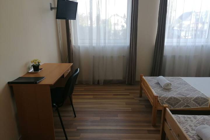 Room 6 of 14
