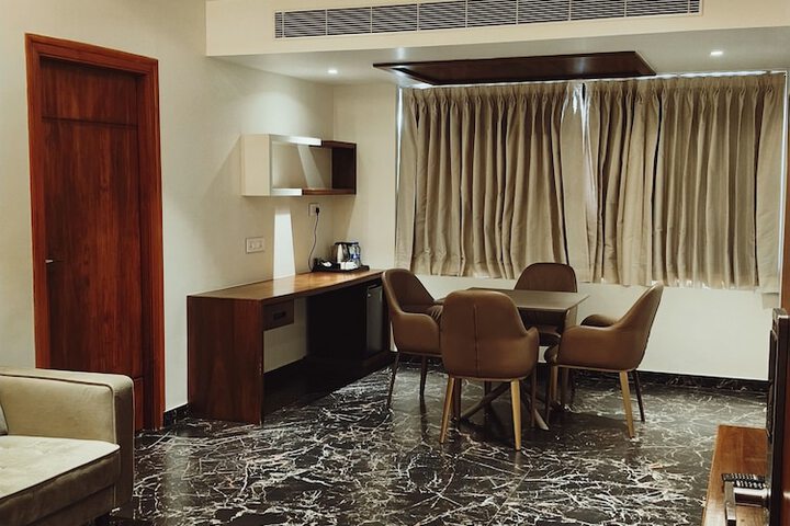 Room 19 of 27