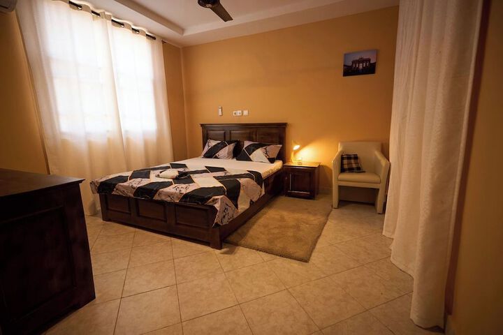 Room 3 of 21
