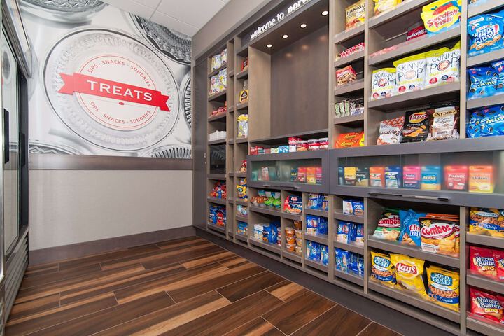 Snack bar