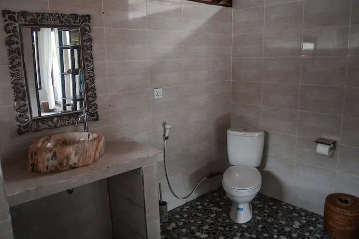 Room 8 of 24