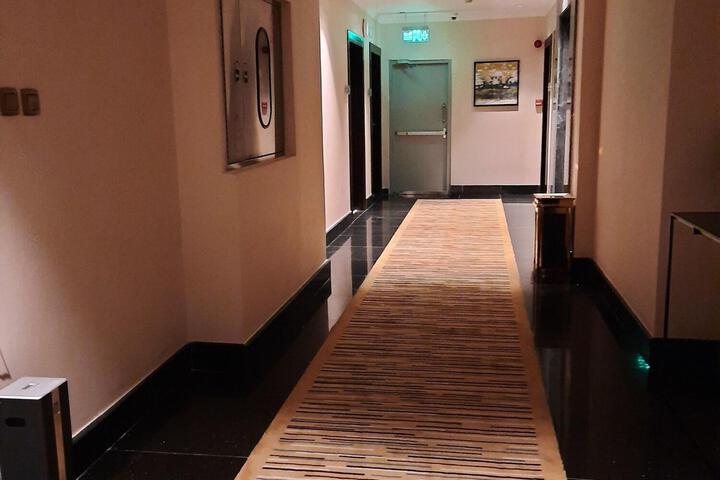 Room 12 of 48