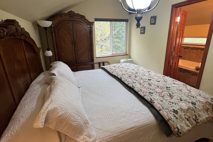 Room 3 of 32