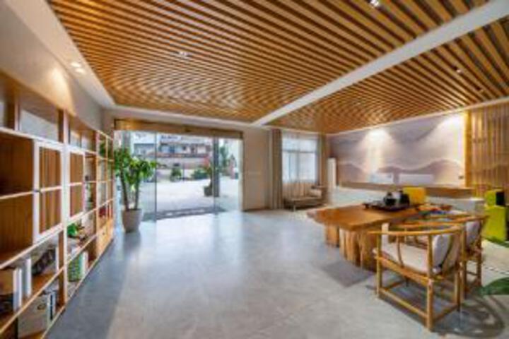 Huatian Dream Art Hotel (Wuhan Tianhe International Airport Branch)