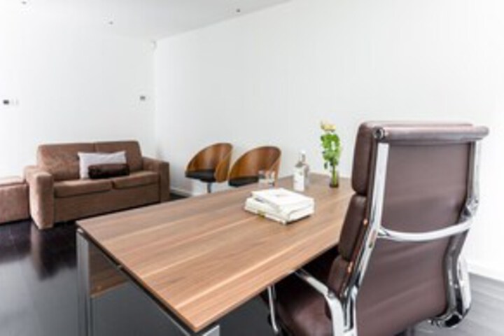 Room 11 of 28