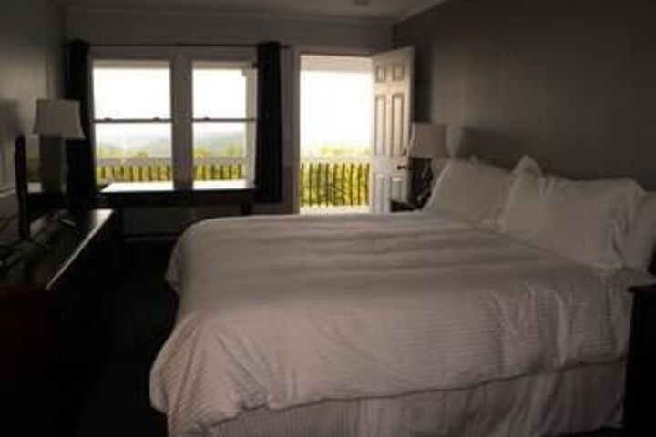 Room 4 of 19