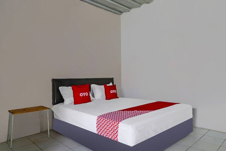 Room 13 of 21