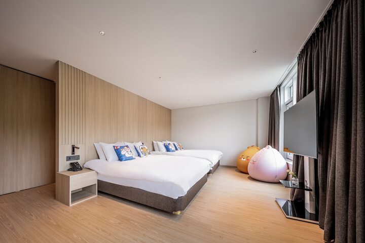 Room 17 of 120