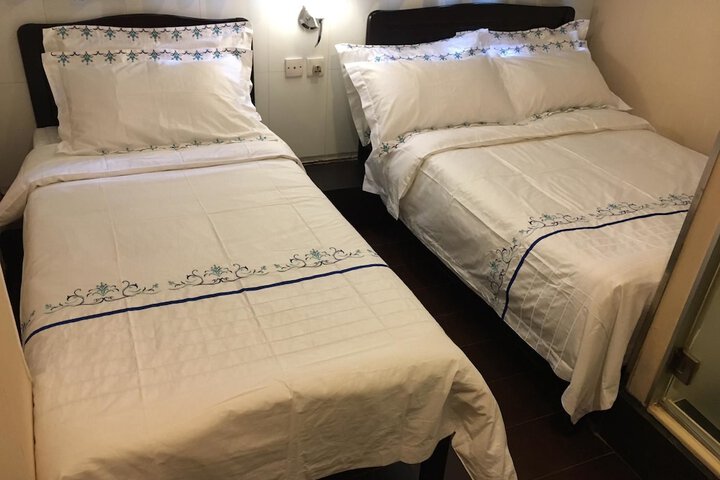 Room 40 of 73