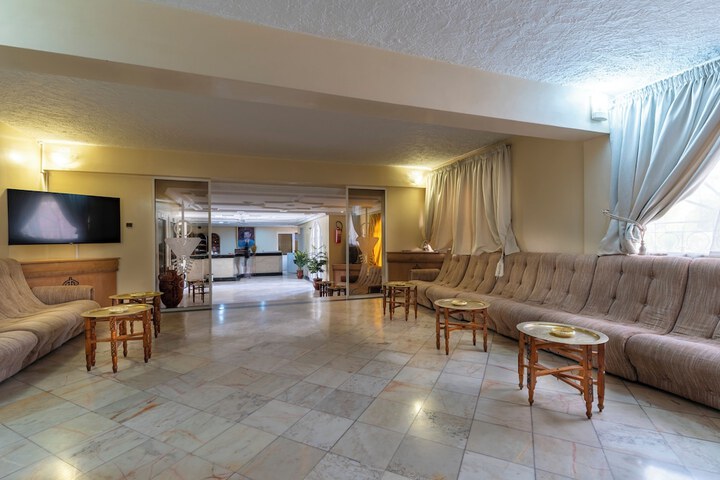Hotel Interior 6 of 61