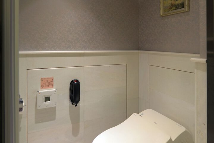 Room 62 of 95
