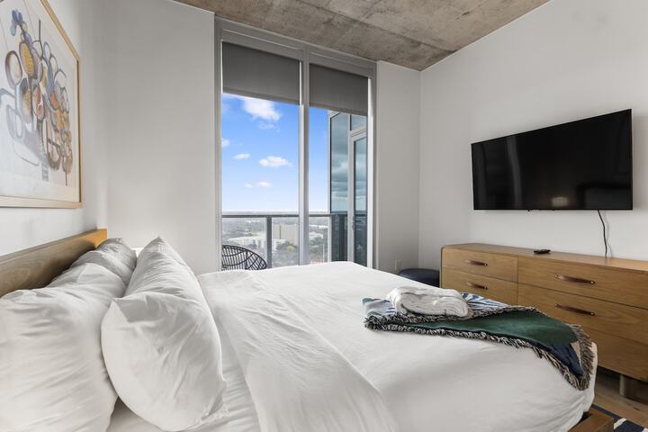 Room 142 of 860