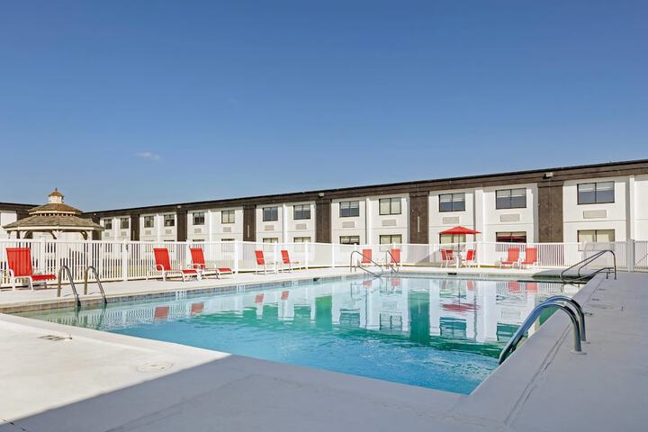 Photo of The Lux Hotel & Conference Center an Ascend Collection Hotel Pool