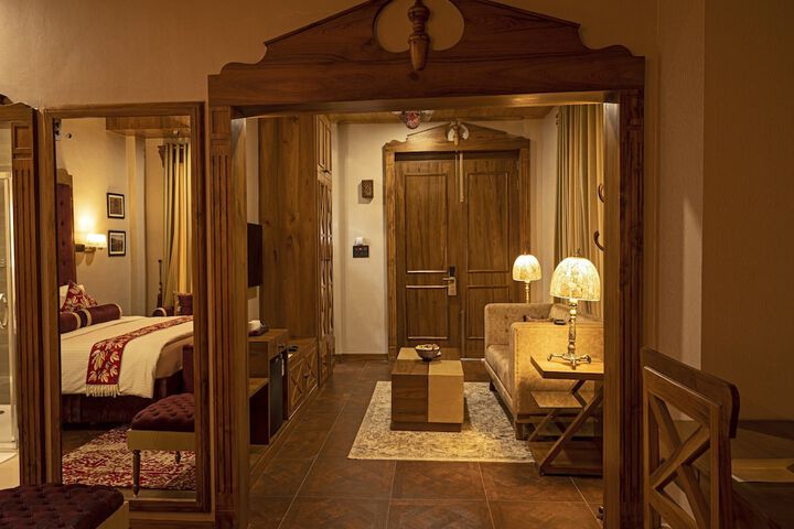 Room 10 of 82