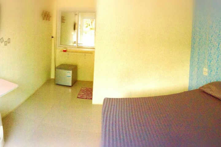 Room 4 of 19