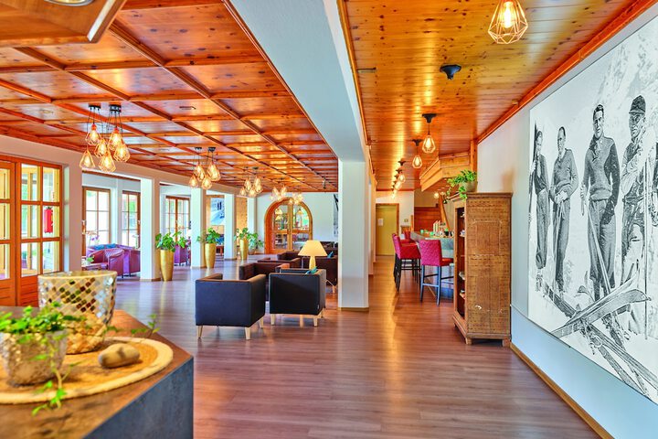 Guest Lobby
