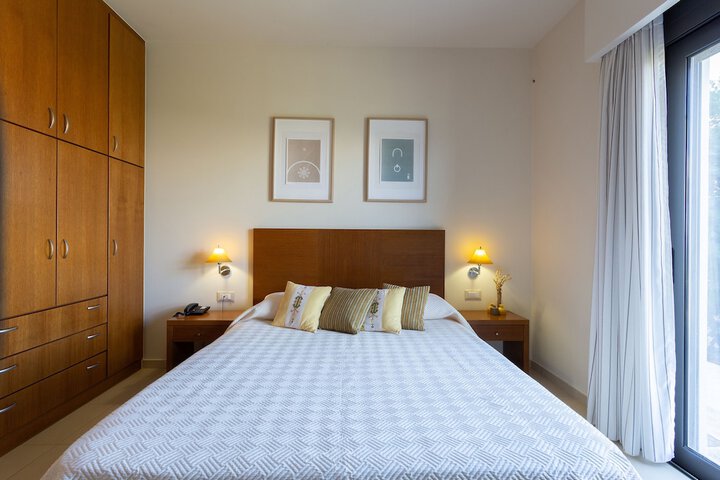 Room 7 of 51