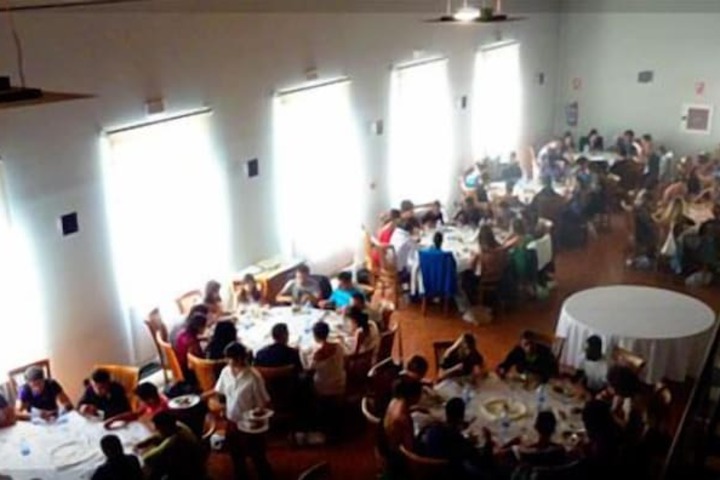 Dining 36 of 85