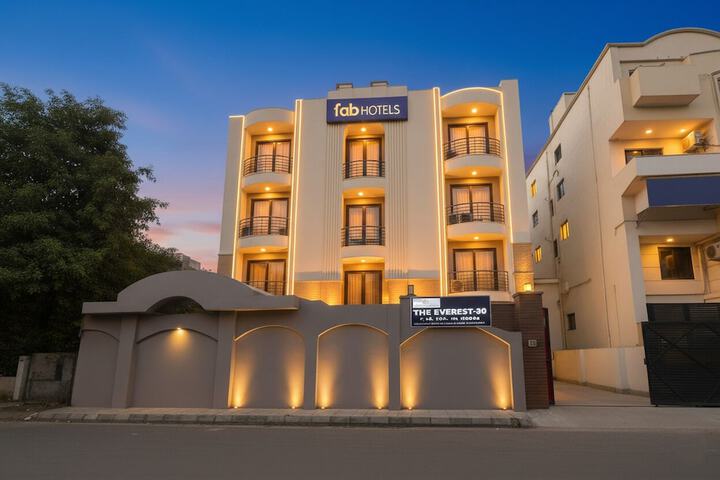 FabHotel Prime Prathana