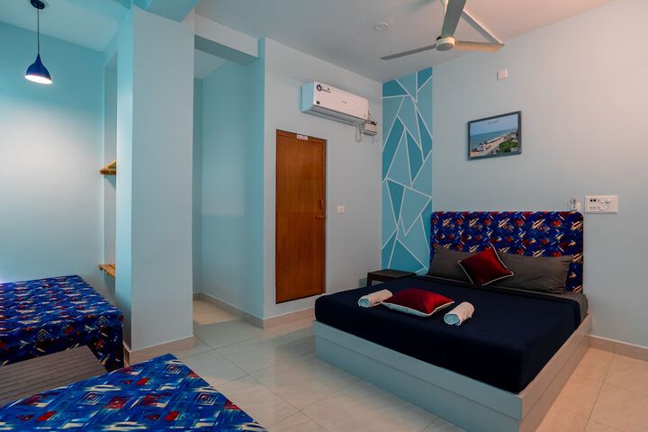 Room 9 of 40