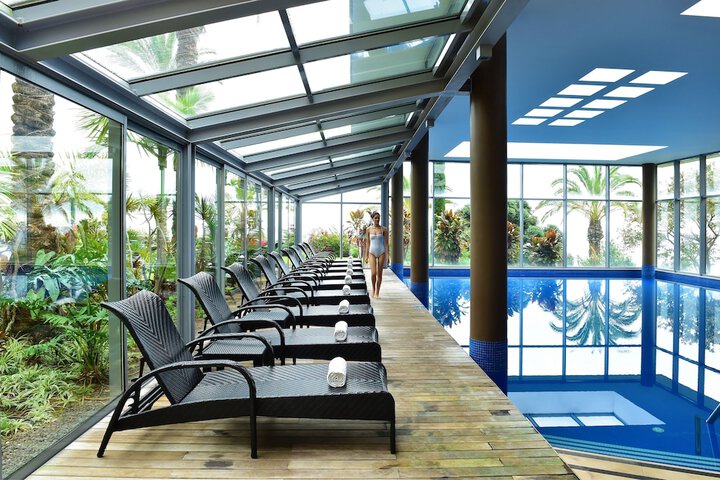 Pool 123 of 250