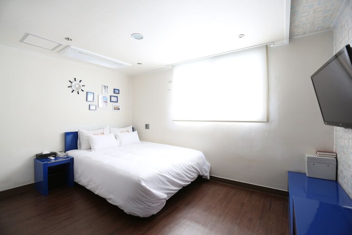 Room 12 of 81