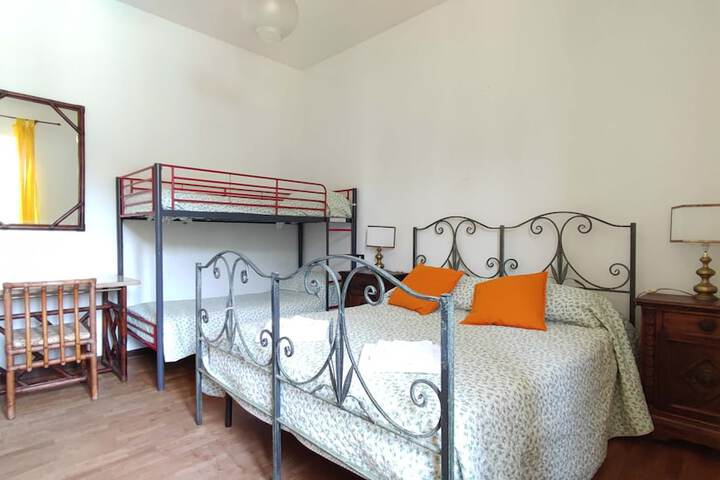 Room 5 of 24