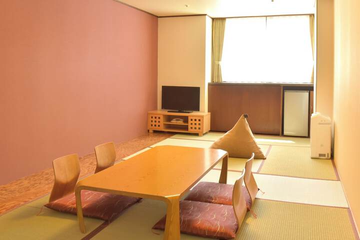 Room 20 of 93