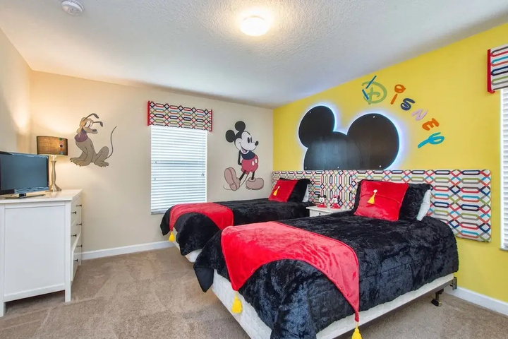 Room 11 of 22
