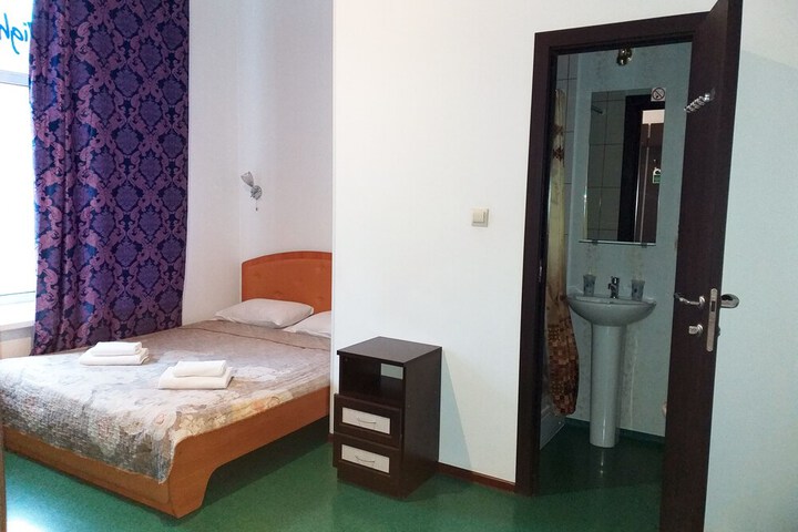 Room 27 of 57
