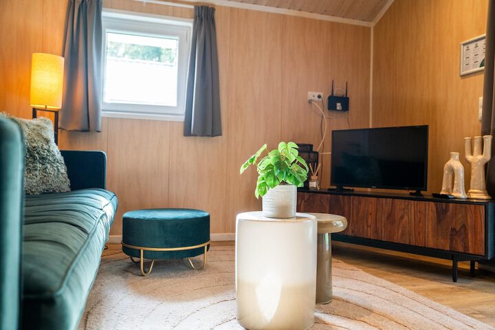 Room 5 of 25