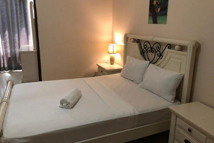 Room 5 of 23