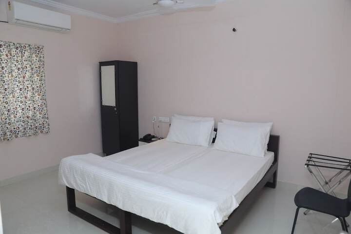 Room 3 of 15