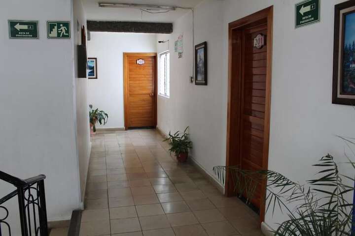 Ballroom/Hall 39 of 44