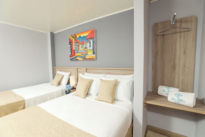 Room 13 of 21