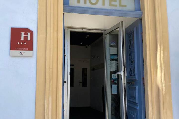 Hotel 26 of 28