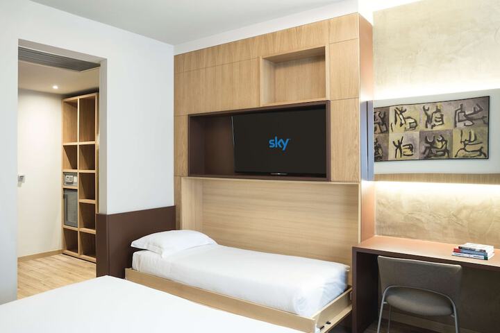 Room 17 of 59