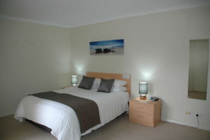 Room 14 of 32