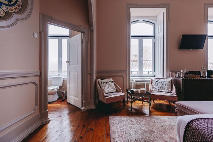 Room 25 of 245