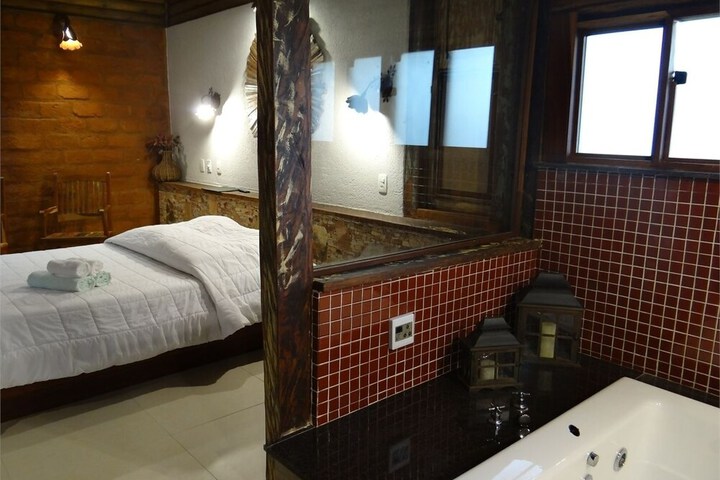 Room 2 of 20