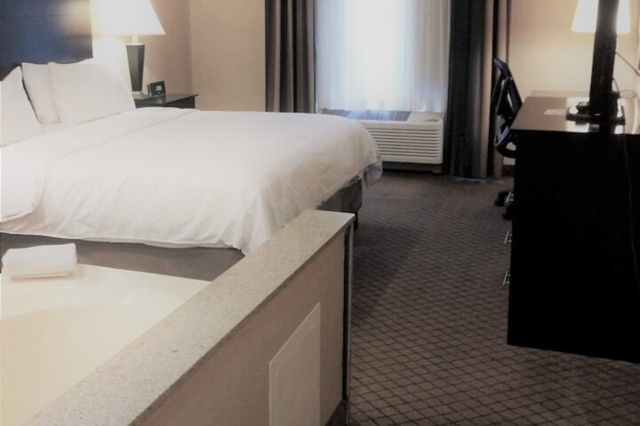 Standard King Bed Accessible (12 of 23)