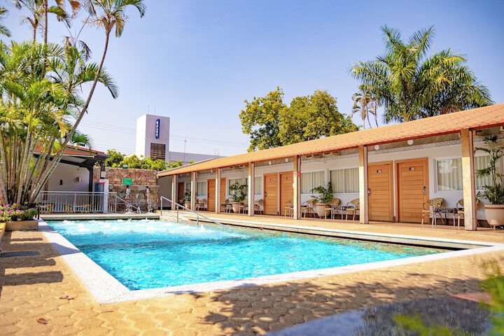 Hotel with Pool