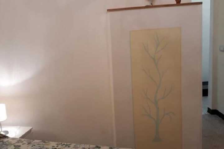 Room 3 of 25
