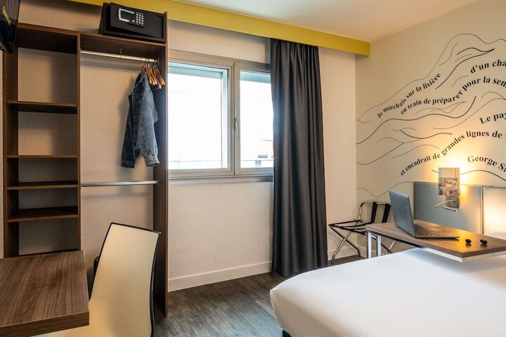 Room 51 of 125