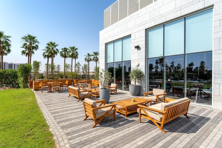 Dining 102 of 199