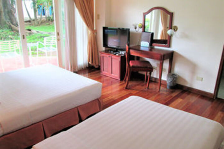 Room 12 of 41