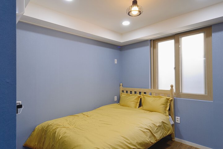 Room 4 of 48
