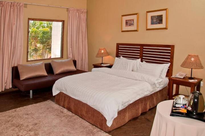 Room 8 of 53