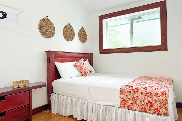Room 13 of 48