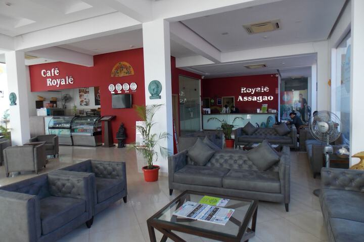 Concierge desk